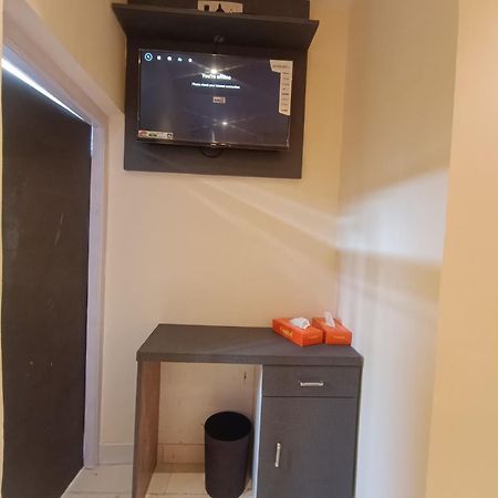 Hotel Powai Residency Mumbai Exteriör bild