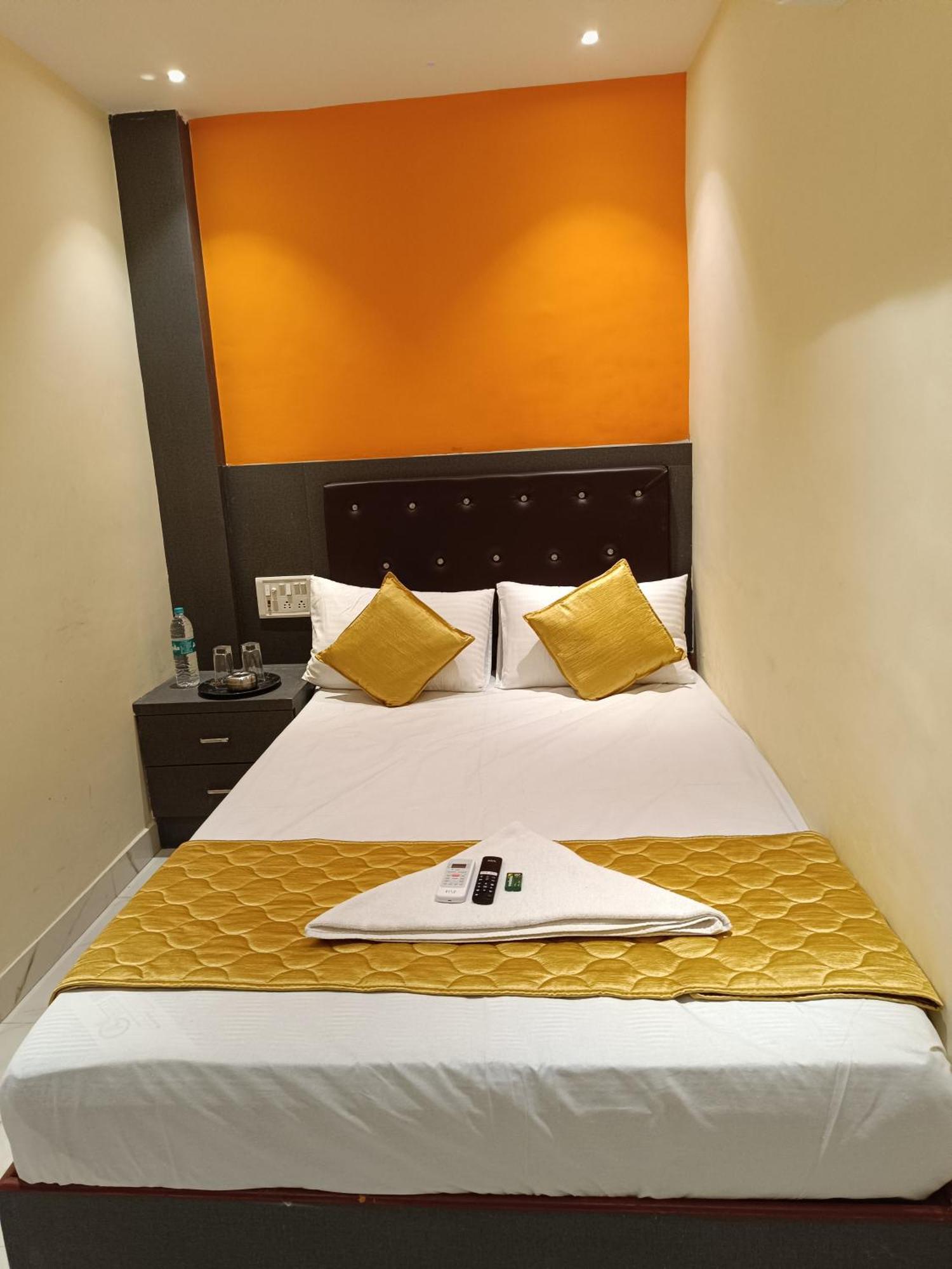 Hotel Powai Residency Mumbai Exteriör bild
